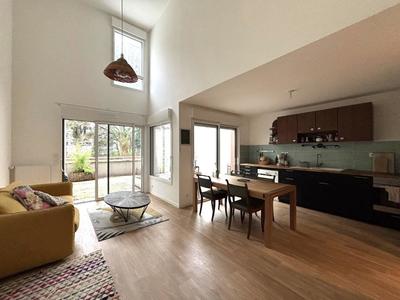 Appartement - 94 m² - 5 pièces