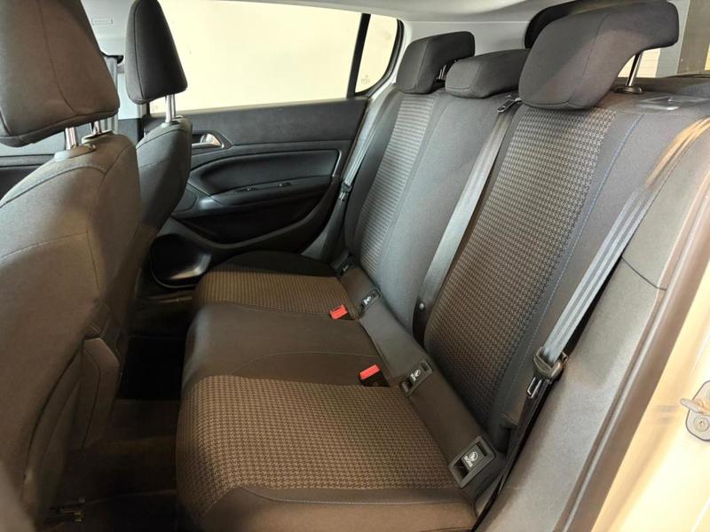 Peugeot 308 Phase II 1.5 Blue HDi 102 cv