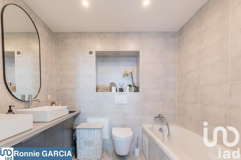 Maison - 95 m² - 5 pièces