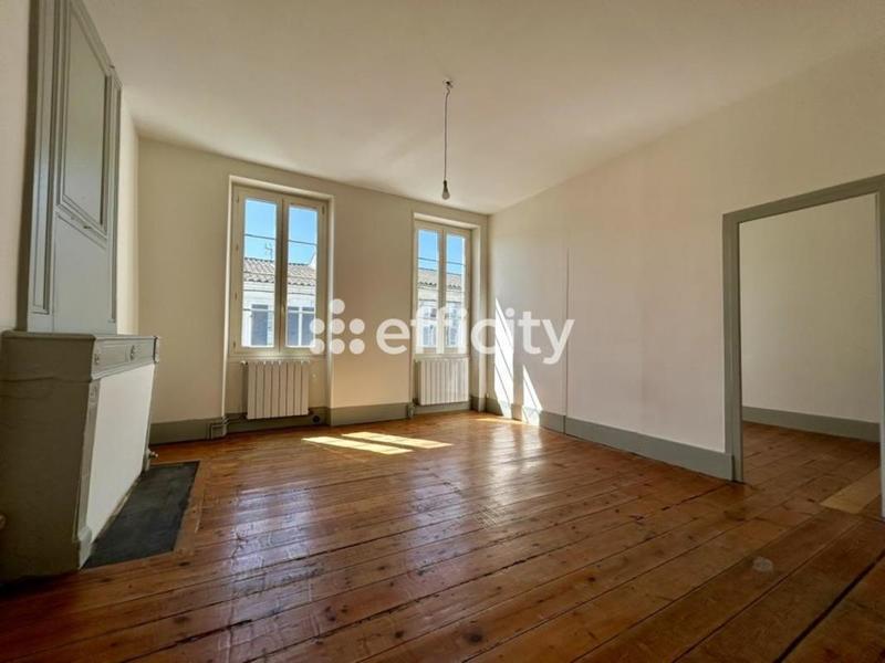 Maison - 215 m² - 9 pièces