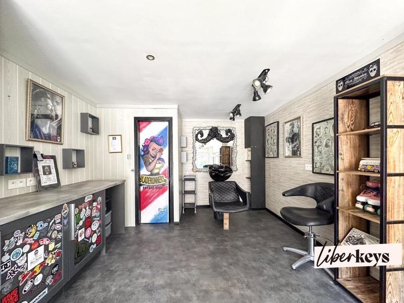 Local d'activité / Entrepôt - 23 m²