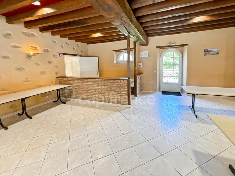 Propriété - 360 m² - 10 pièces