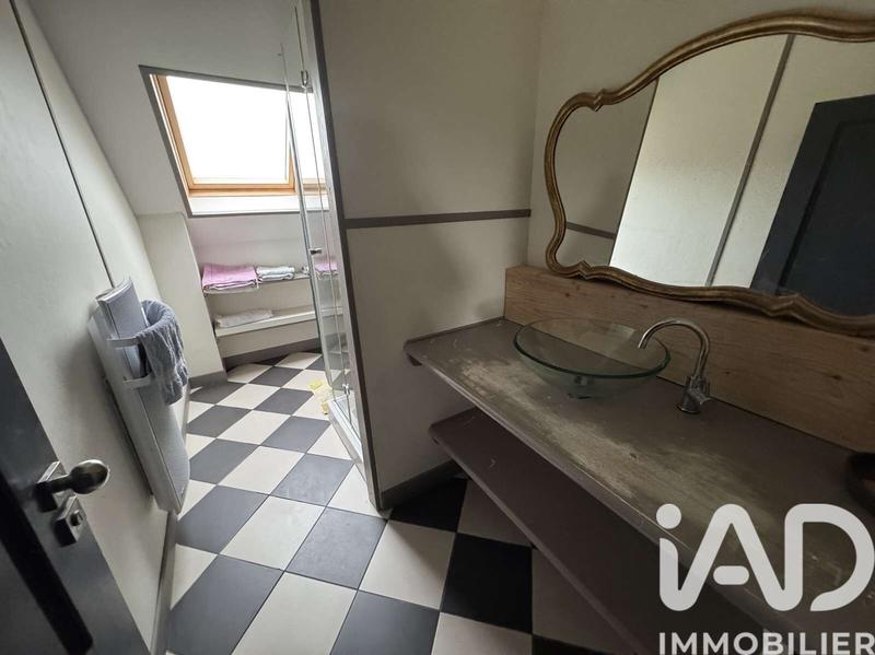 Maison - 182 m² - 7 pièces