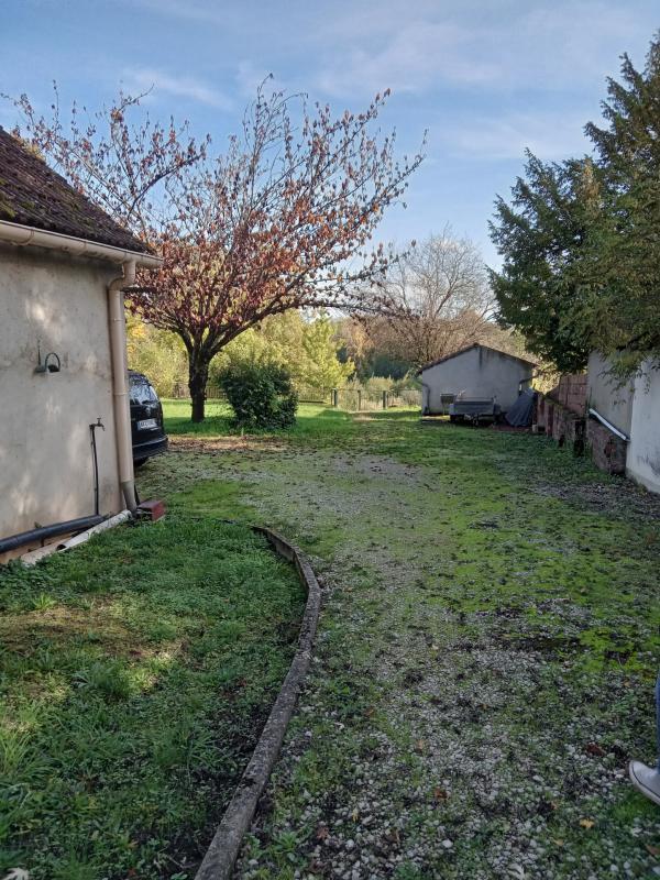 Maison - 290 m² - 9 pièces