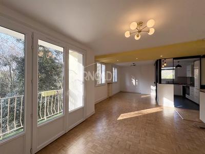 Appartement - 89 m² - 4 pièces