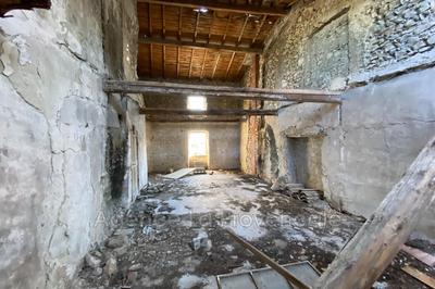 Maison de village - 200 m² - 8 pièces