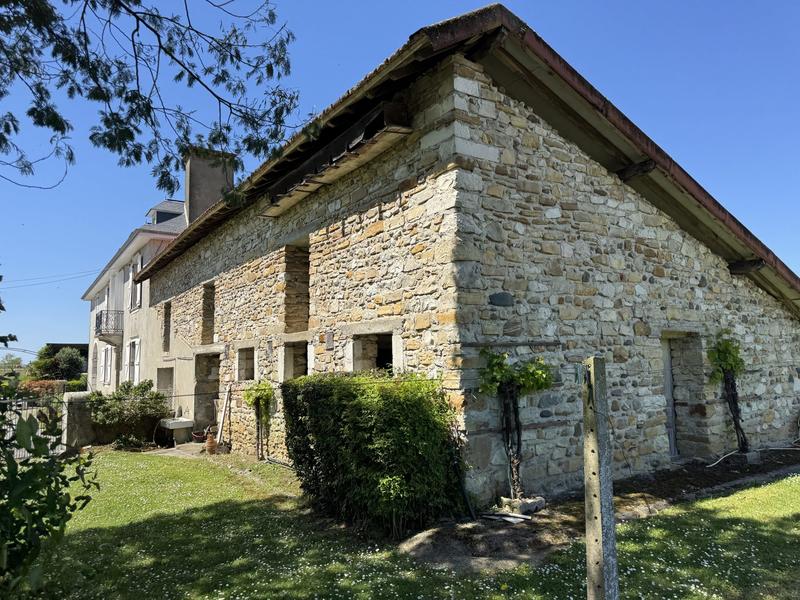 Maison - 281 m² - 10 pièces