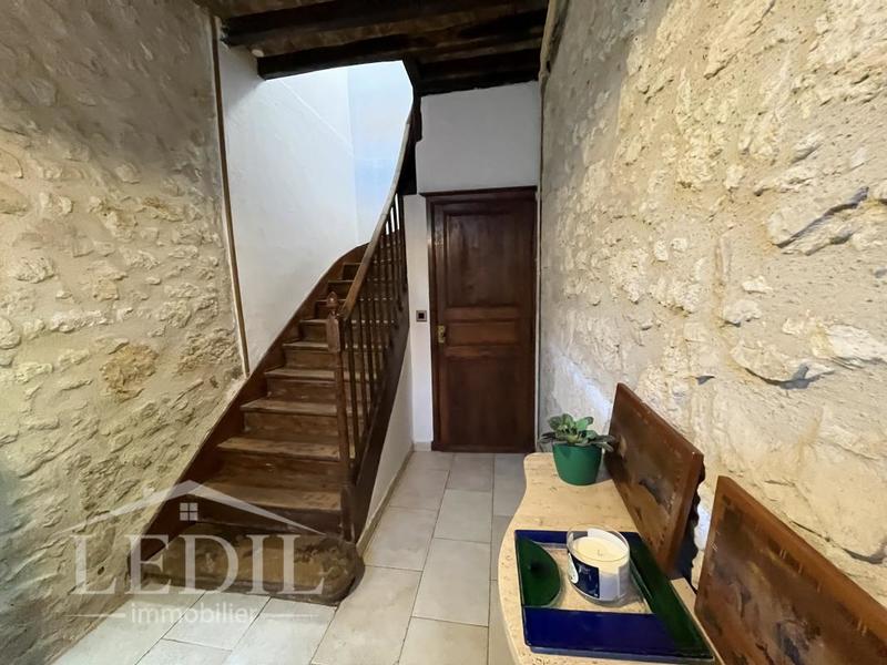 Maison - 215 m² - 5 pièces