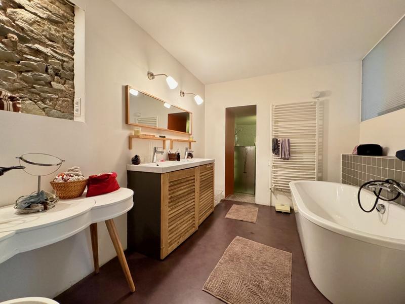 Appartement - 177 m² - 7 pièces