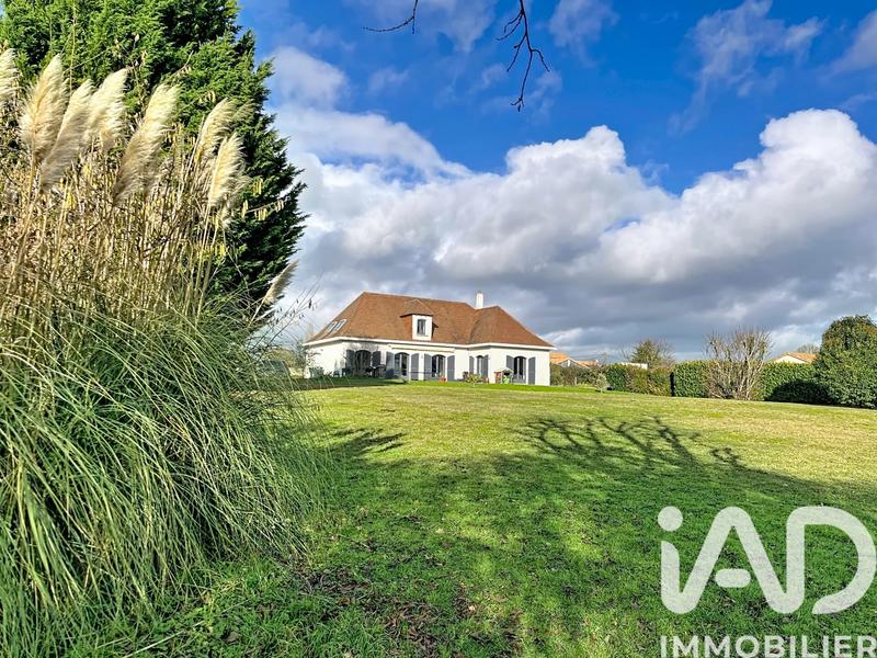 Maison - 186 m² - 7 pièces