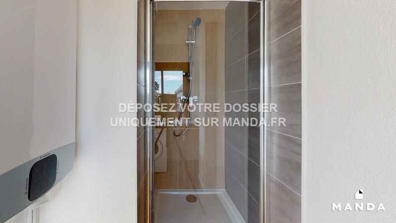 Chambre - 12 m² - 5 pièces