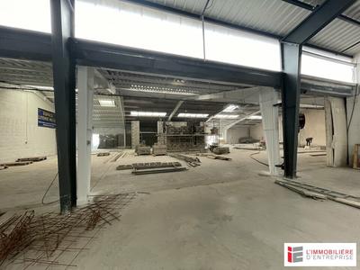 Local commercial - 922 m²