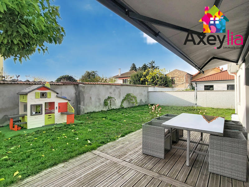 Maison - 102 m² - 5 pièces