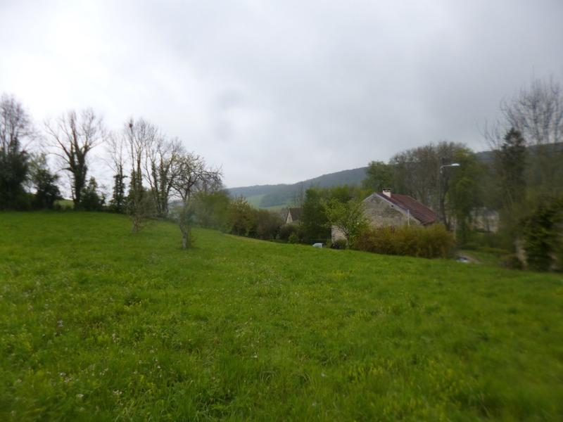 Terrain constructible - 1 200 m²
