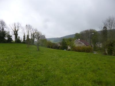 Terrain constructible - 1 200 m²