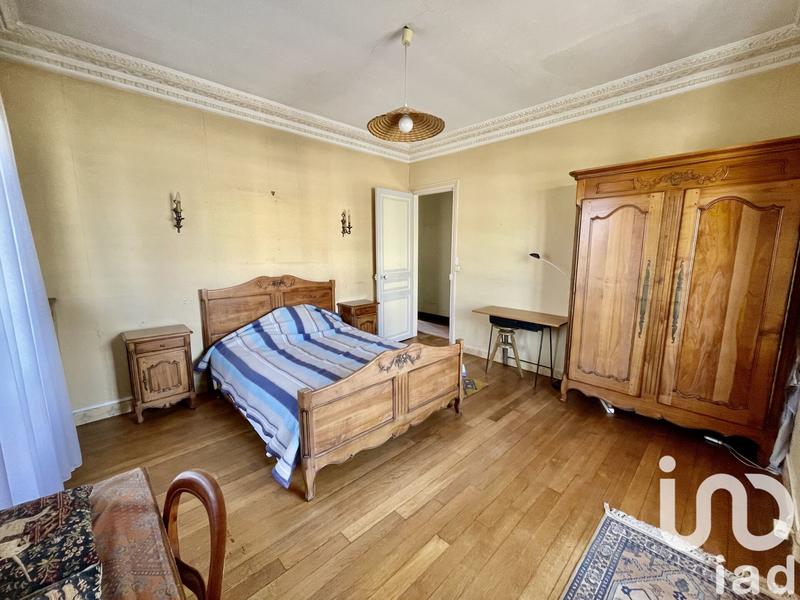 Maison - 205 m² - 9 pièces