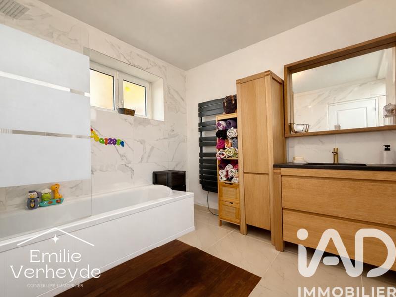 Maison - 92 m² - 5 pièces