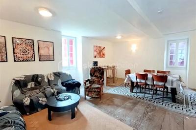 Maison - 240 m² - 6 pièces