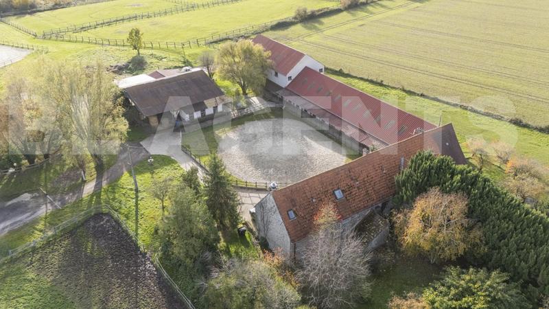 Maison de domaine équestre - 220 m² - 9 pièces