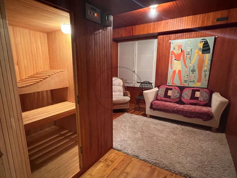 Demeure - 522 m² - 10 pièces