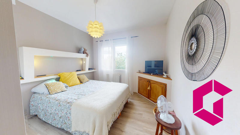 Maison - 182 m² - 8 pièces