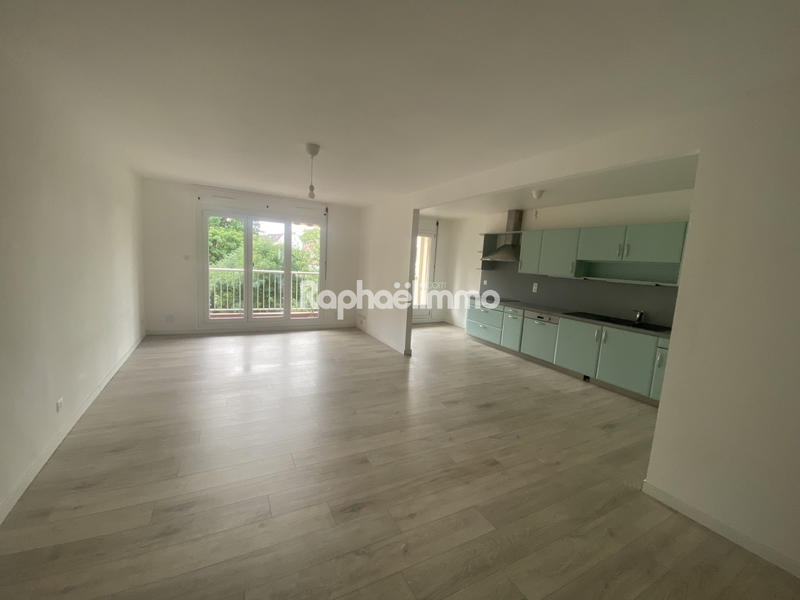 Appartement - 90 m² - 3 pièces