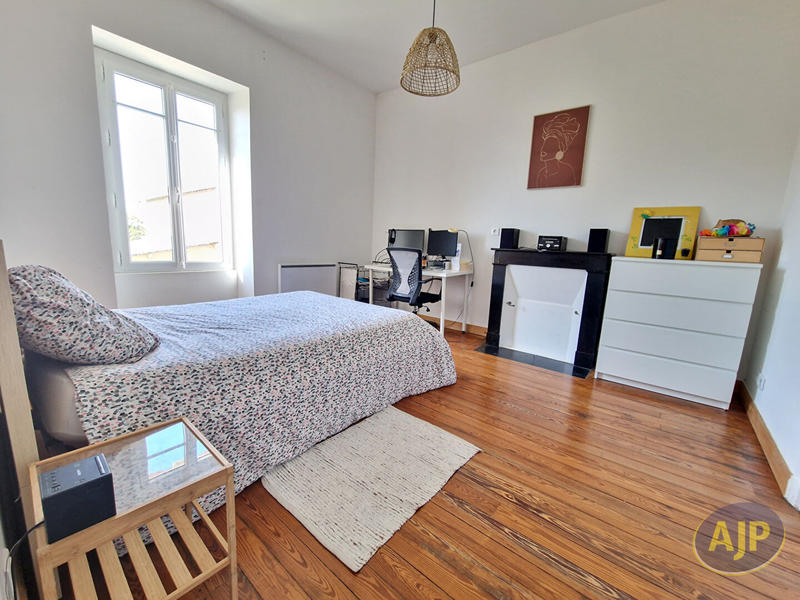 Maison - 283 m² - 11 pièces