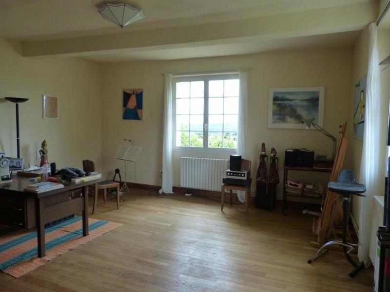 Propriété - 266 m² - 9 pièces