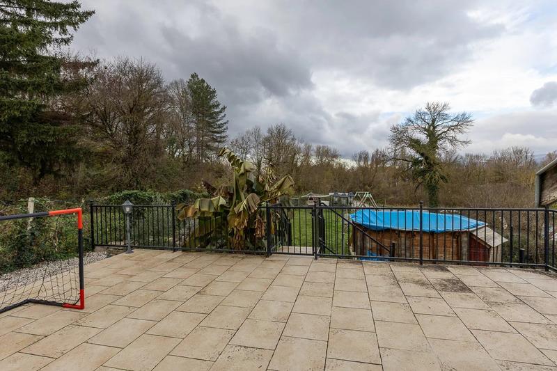 Maison - 140 m² - 6 pièces