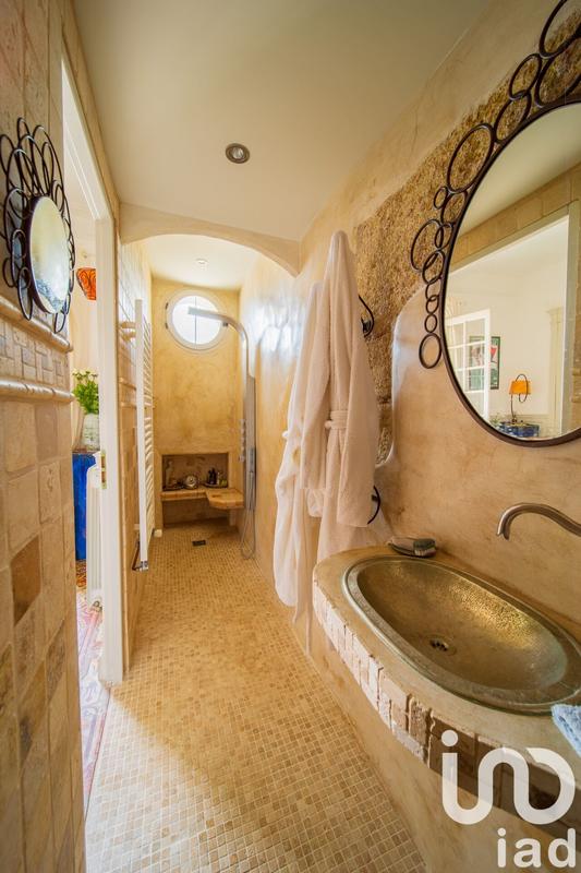 Maison de village - 360 m² - 10 pièces