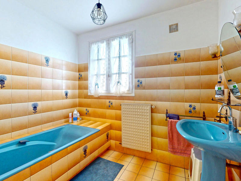 Viager - Maison - 170 m² - 8 pièces