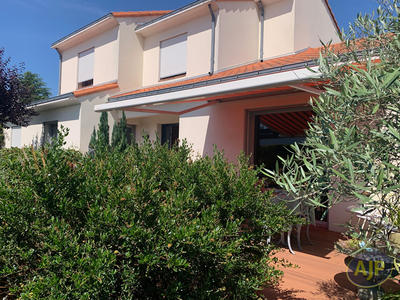 Maison - 160 m² - 7 pièces