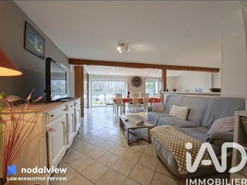 Maison - 163 m² - 9 pièces