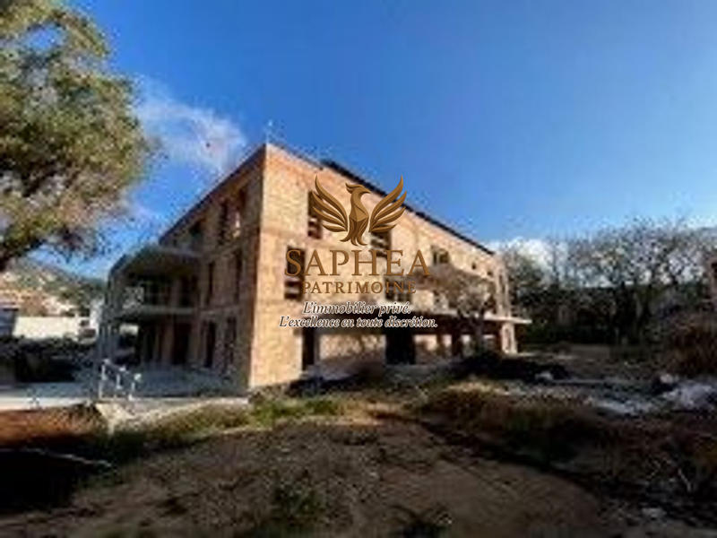 Appartement - 91 m² - 4 pièces