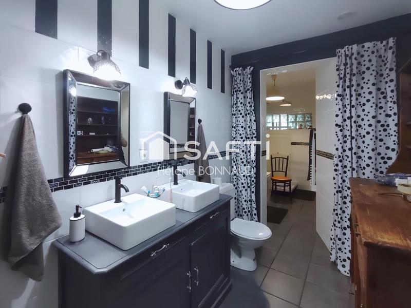 Maison - 170 m² - 7 pièces