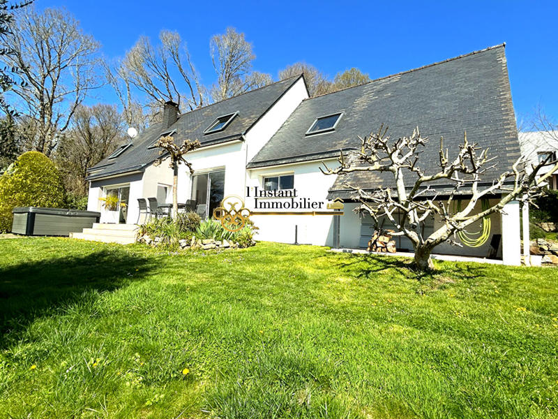 Maison - 174 m² - 6 pièces