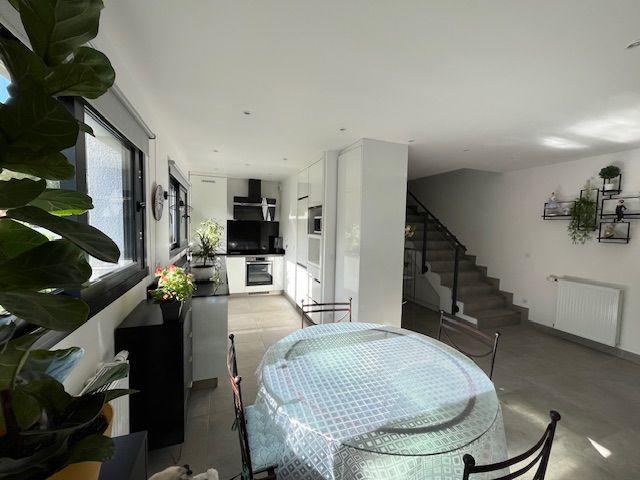 Maison - 106 m² - 4 pièces