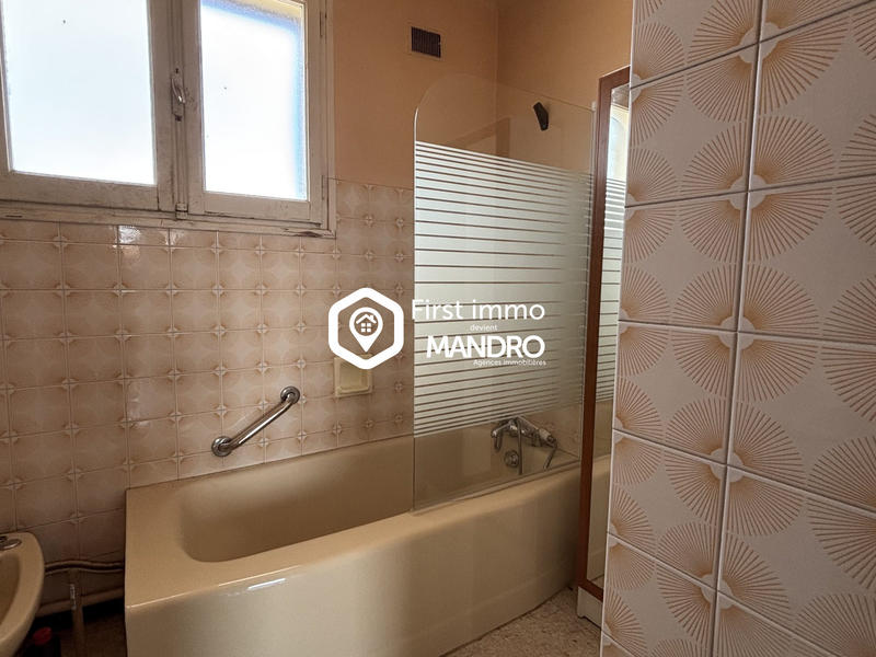 Maison traditionnelle - 137 m² - 6 pièces