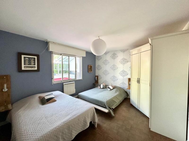 Maison - 200 m² - 8 pièces