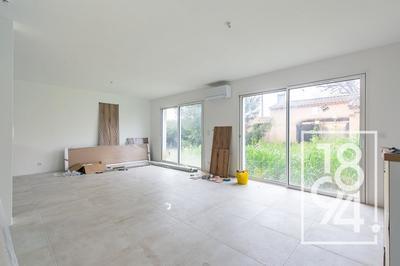 Maison - 84 m² - 4 pièces