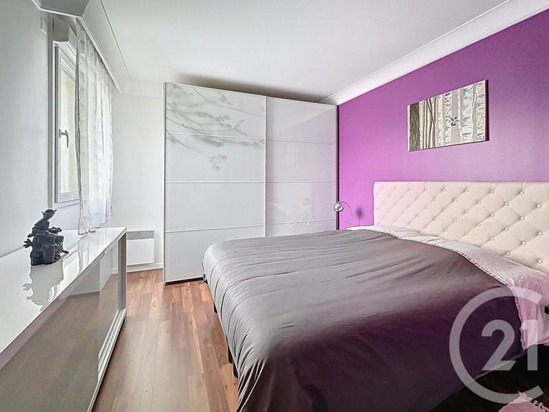 Appartement - 98 m² - 5 pièces