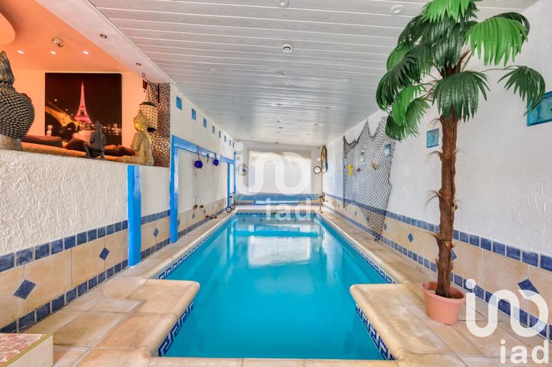 Maison - 250 m² - 7 pièces