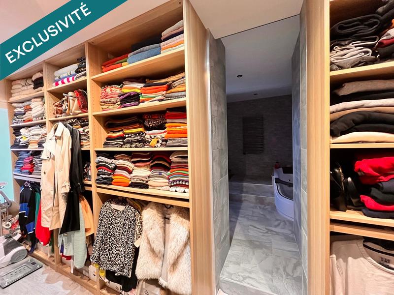 Maison - 220 m² - 6 pièces