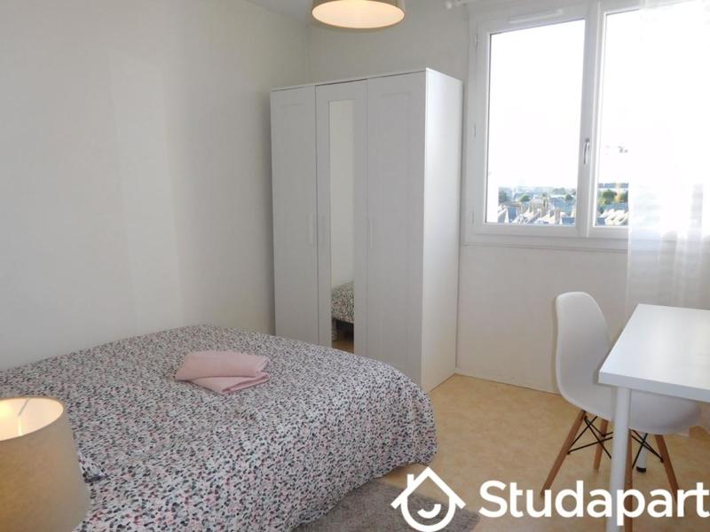 Chambre - 12 m² - 1 pièce