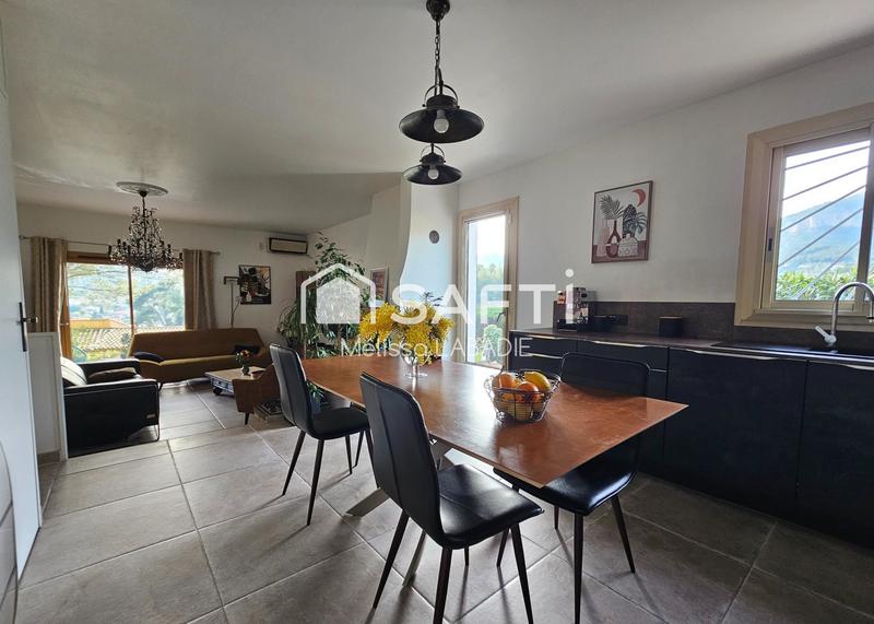 Maison - 100 m² - 4 pièces