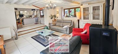 Maison - 250 m² - 10 pièces