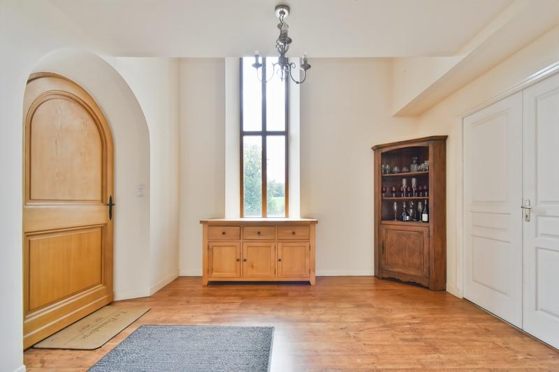 Propriété - 274 m² - 8 pièces