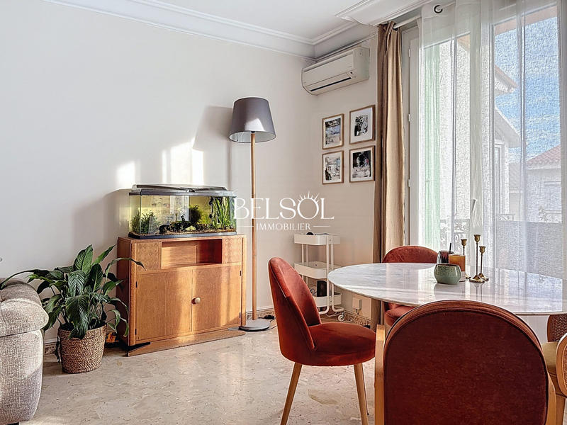 Appartement - 100 m² - 4 pièces