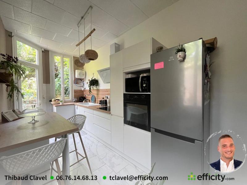 Maison - 240 m² - 6 pièces