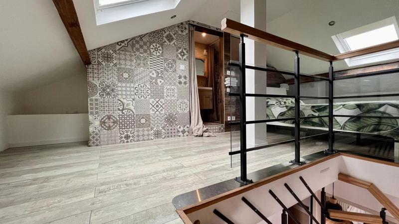 Maison - 137 m² - 6 pièces